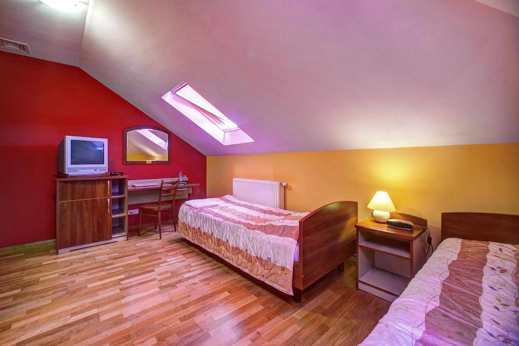 Bed and Breakfast Xavito à Sanok Chambre photo