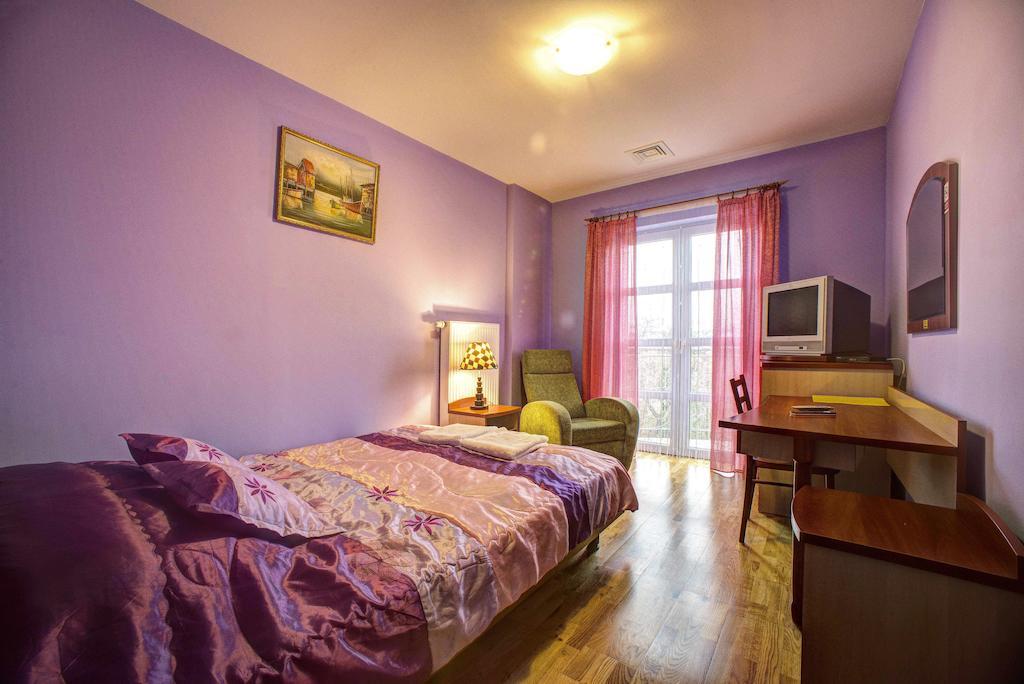Bed and Breakfast Xavito à Sanok Chambre photo