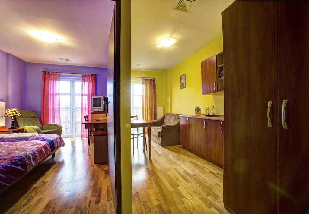 Bed and Breakfast Xavito à Sanok Chambre photo