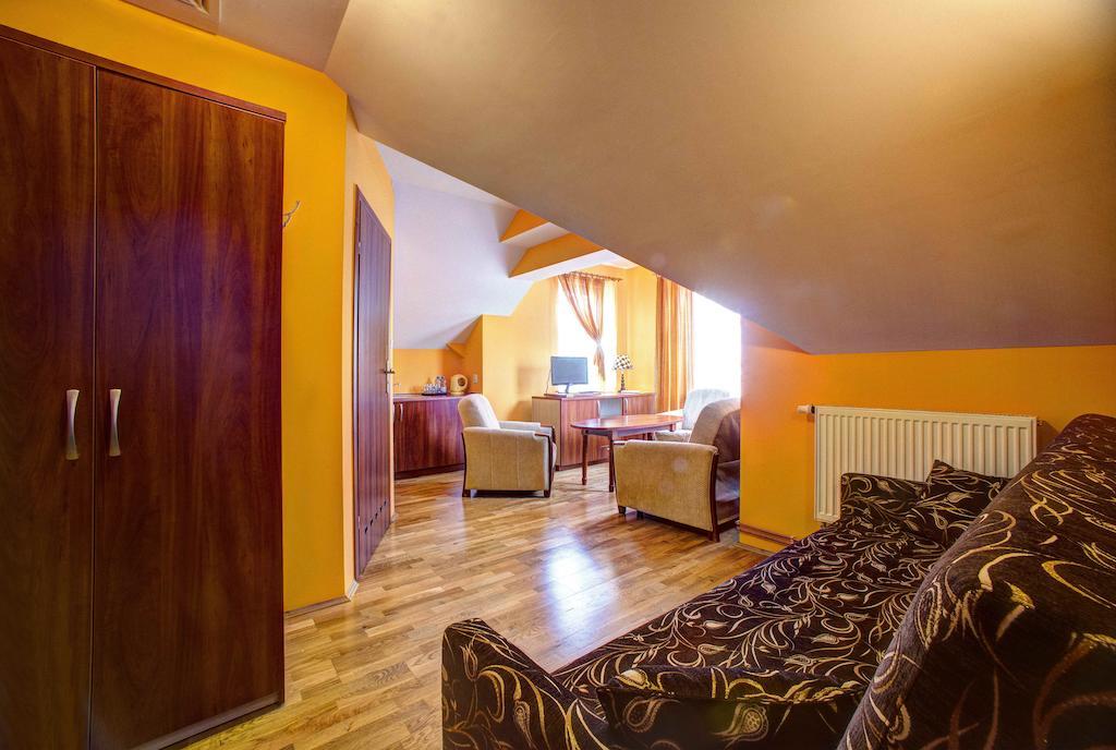 Bed and Breakfast Xavito à Sanok Chambre photo